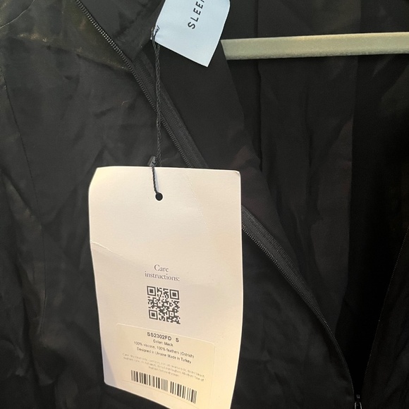 Sleeper NWT Elegant Black Silky Satin Party Ostrich Feather Trim Dress Size S - Picture 7 of 8